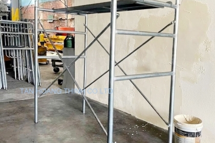 Giàn giáo cho thợ sơn nước