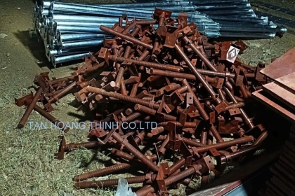 Kích tăng đầu giàn giáo