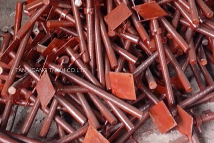 Kích tăng giàn giáo đế bằng 50cm Ø34 Kích tăng giàn giáo đế bằng 50cm Ø34