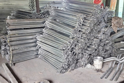 Nên dùng giàn giáo nêm hay giàn giáo khung?