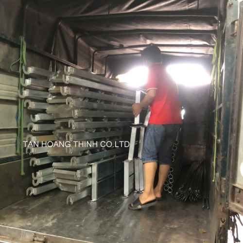 Thang giàn giáo xây dựng