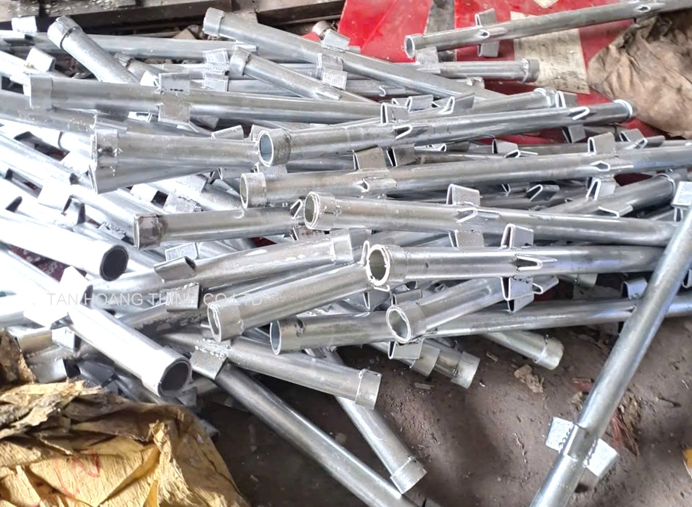 ban-gian-giao-nem-mien-trung