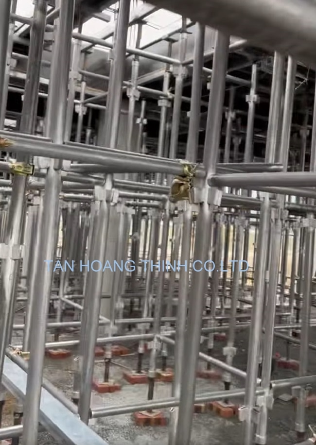 ban-he-giao-nem-da-nang