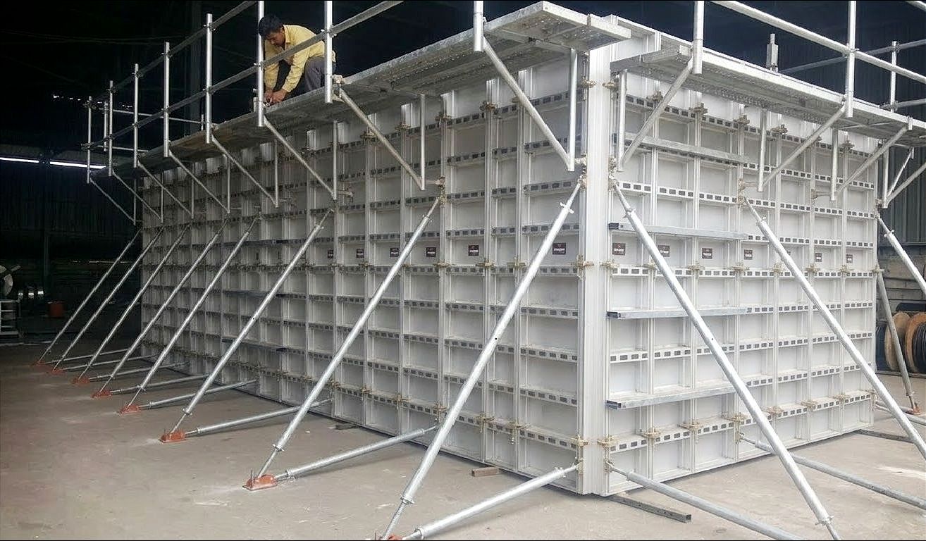 cop-pha-nhom-da-nang