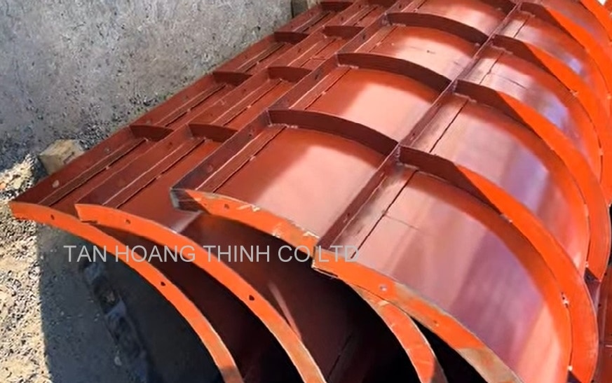 cot-pha-thep-dinh-hinh-tron