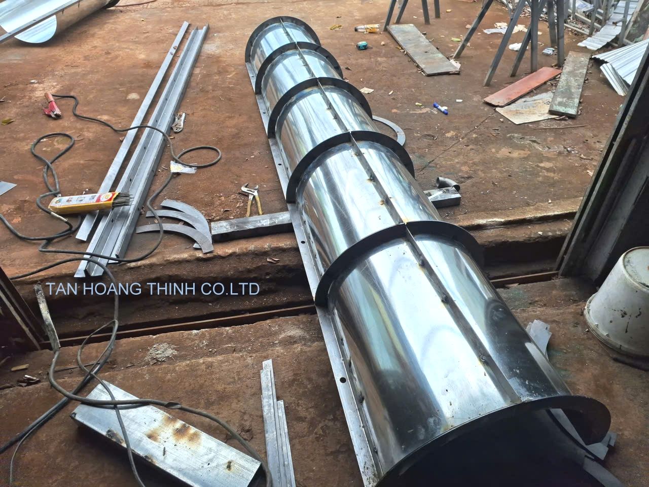 cot-pha-thep-gian-giao-xay-dung-mien-trung