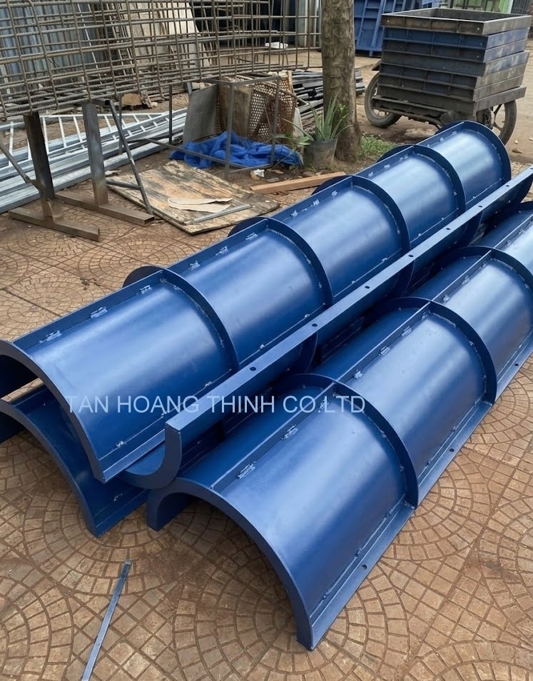 cot-pha-thep-gian-giao-xay-dung-mien-trung