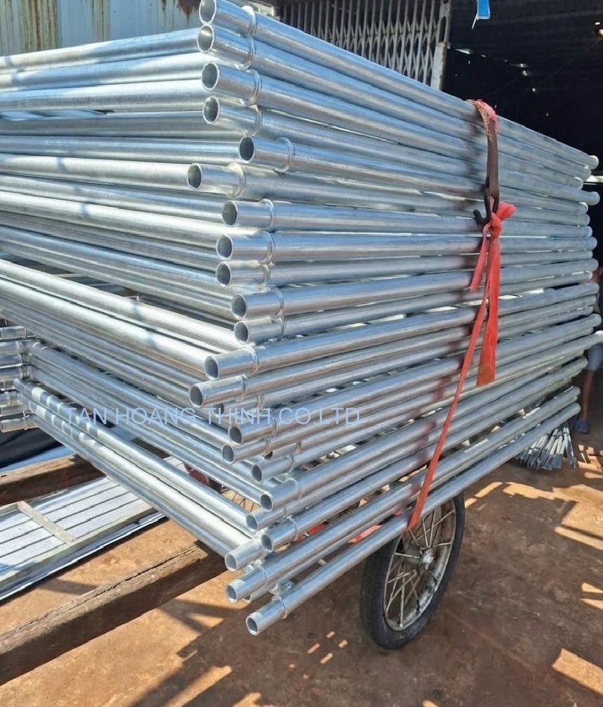 gian-giao-khung-thang-nhieu-bac