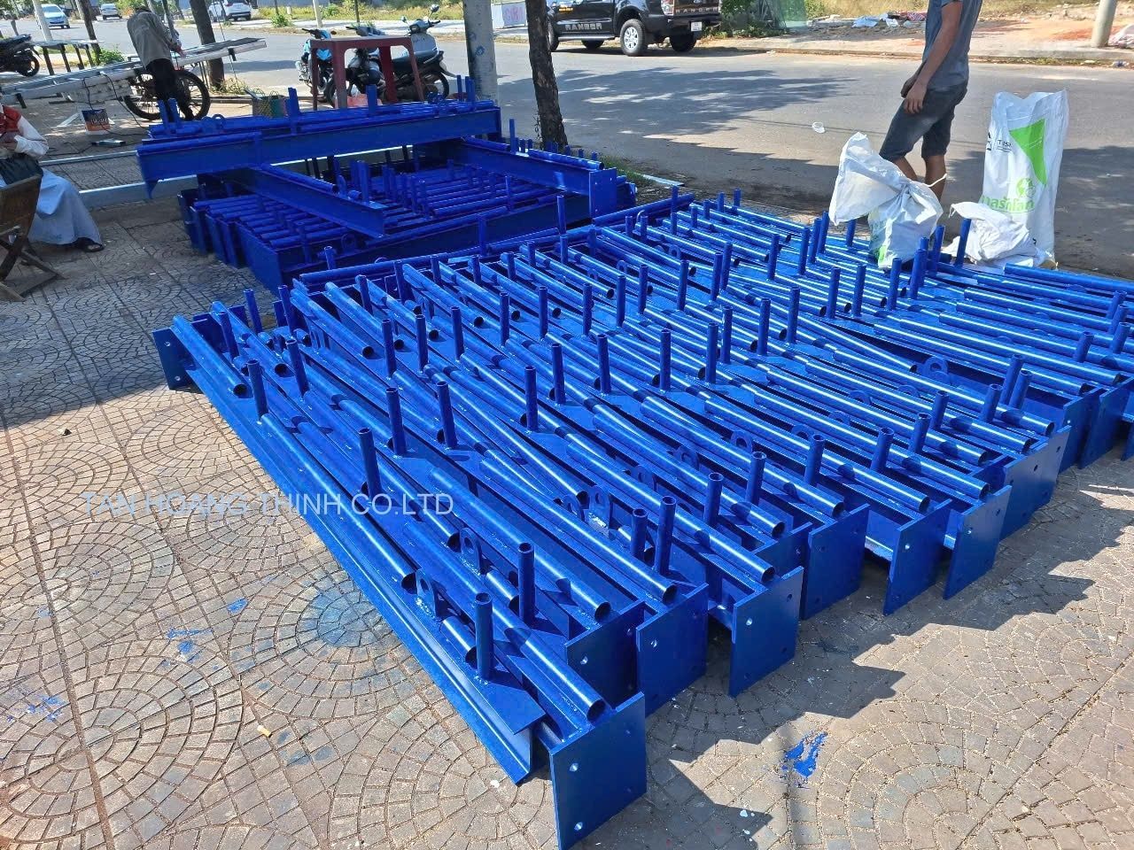 Gia công cung cấp dầm y, bu lông đuôi cá và coupler neo dầm Đà Nẵng