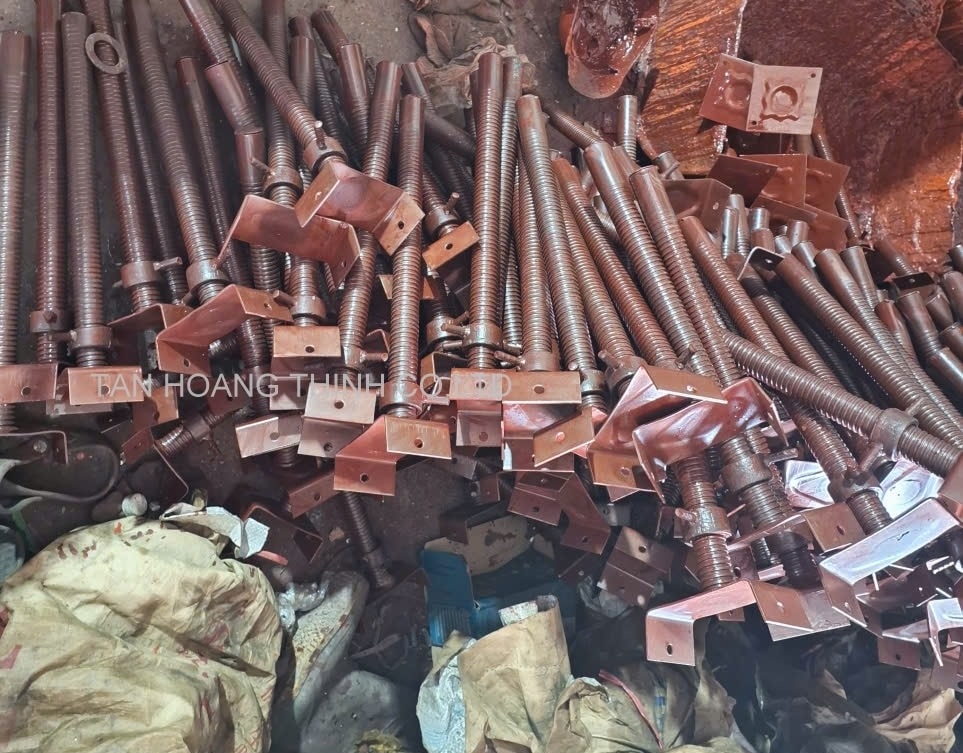 phu-kien-kich-tang-gian-giao-mien-trung